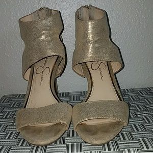 Super cute shiny gold heels